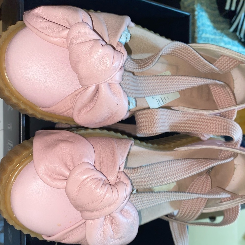 Fenty Bow Creeper